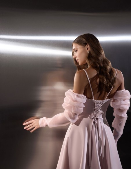 Midi party dress with detachable sleeves and ruffled skirt