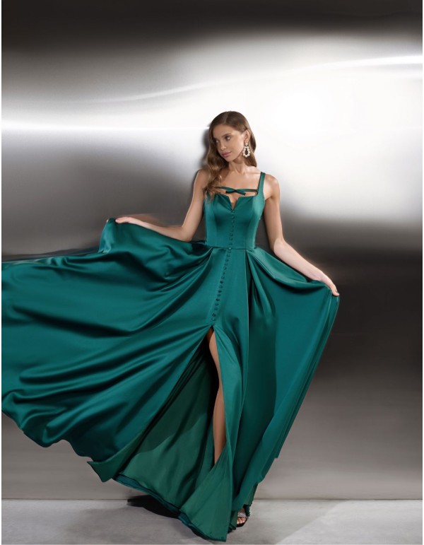 Long party dress with buttons and slit in the skirt